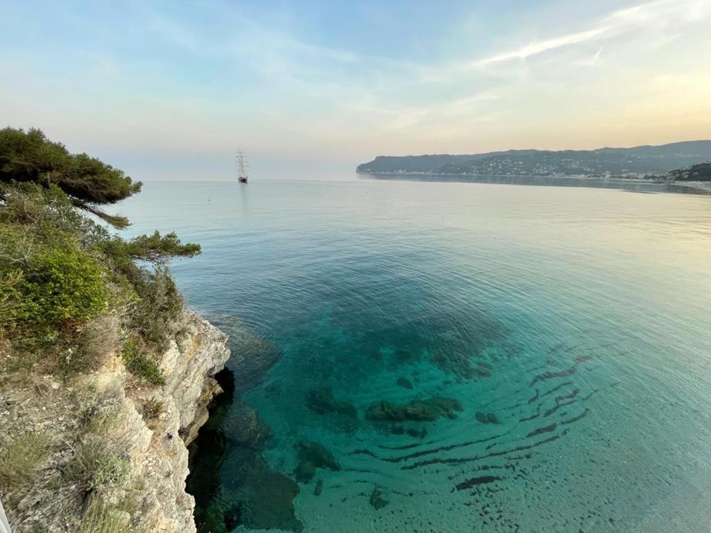 Una Finestra Sul Mare Home 1 Берджеджи Экстерьер фото