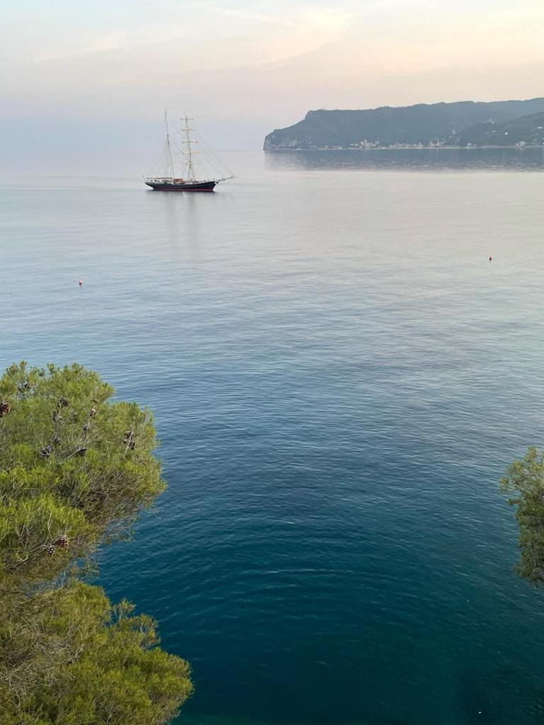 Una Finestra Sul Mare Home 1 Берджеджи Экстерьер фото