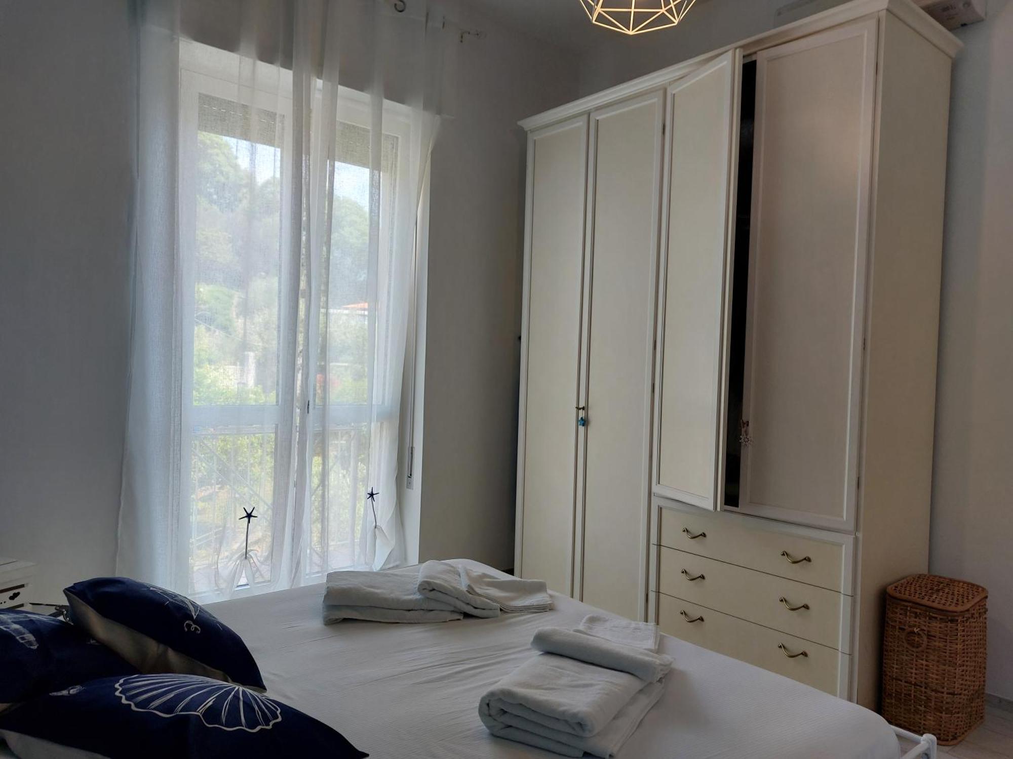 Una Finestra Sul Mare Home 1 Берджеджи Экстерьер фото